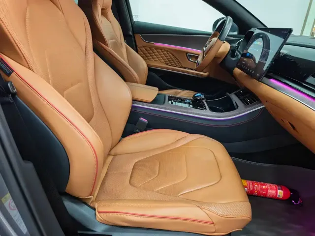 BYD Han — Фото автомобиля 15