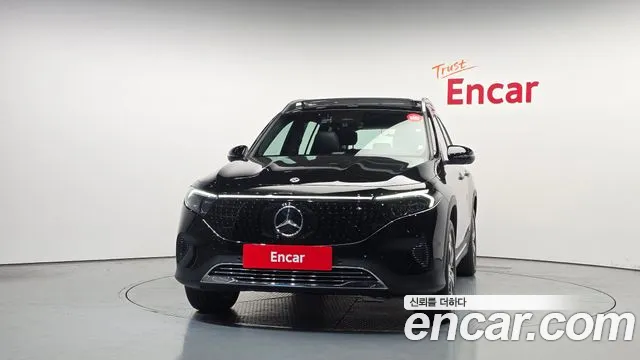 Mercedes-Benz EQB X243 — Фото автомобиля 3