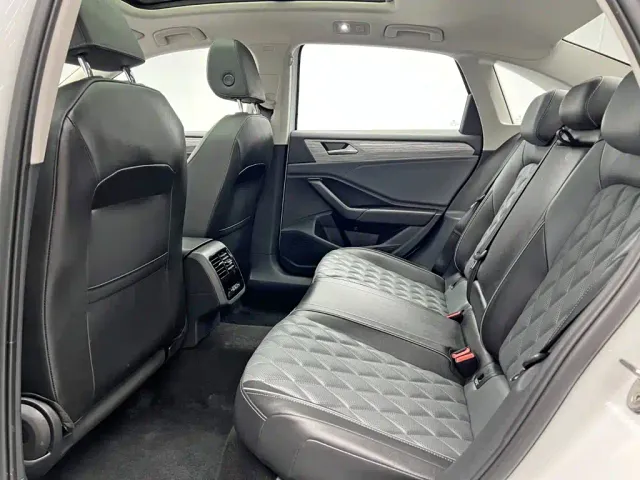 Volkswagen Sagitar — Фото автомобиля 15