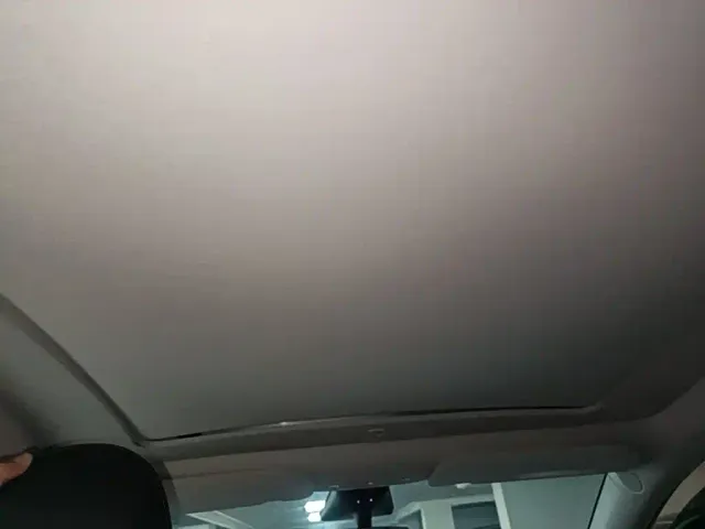 Tesla Model Y — Фото автомобиля 17