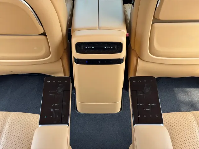 Voyah Dreamer — Фото автомобиля 9