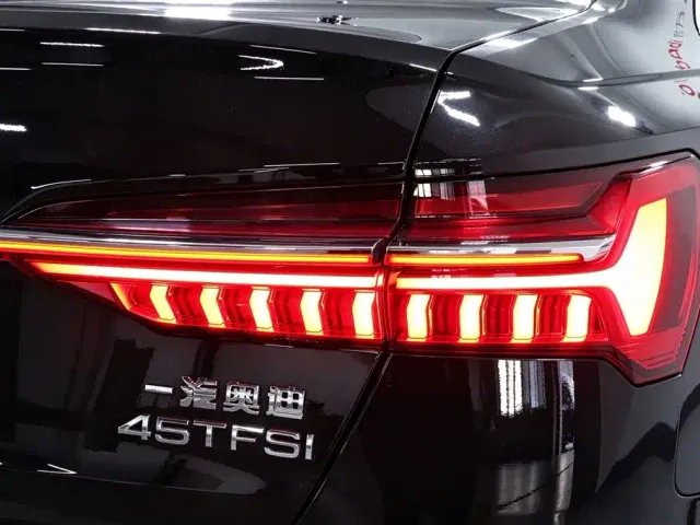 Audi A6L — Фото автомобиля 17