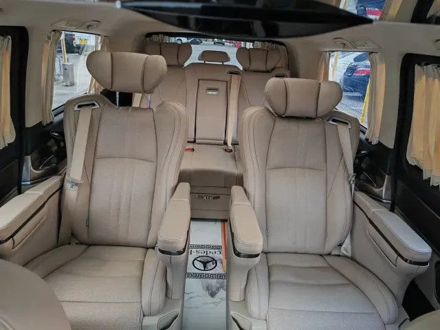 Mercedes-Benz V-Class — Фото автомобиля 14