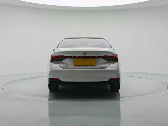 Toyota Avalon — Фото автомобиля 5