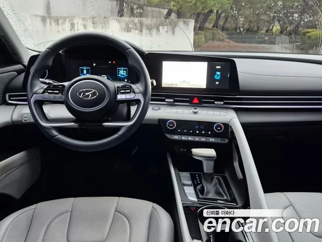Hyundai Avante CN7 — Фото автомобиля 4