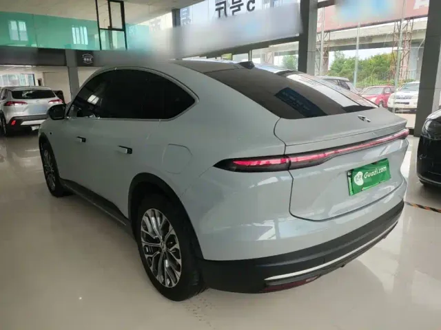 Nio EC6 — Фото автомобиля 23