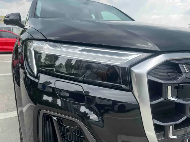 Audi Q7 — Фото автомобиля 18