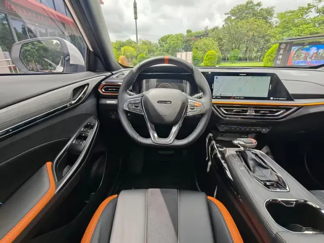 Changan Oushang X5 — Фото автомобиля 8
