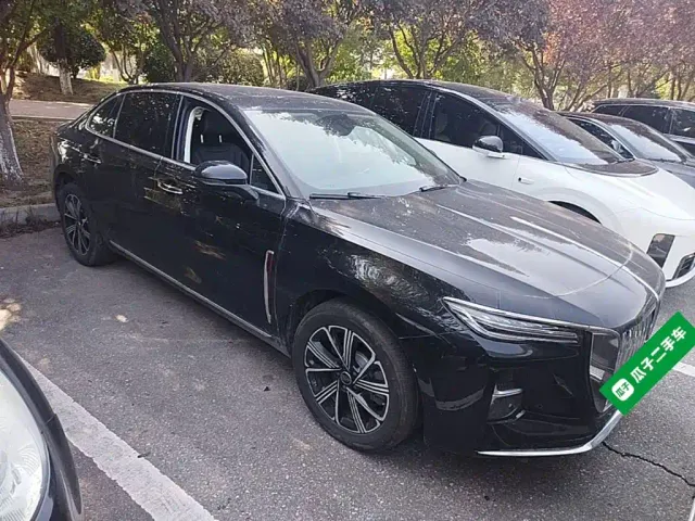 Hongqi H5 PHEV — Фото автомобиля 3