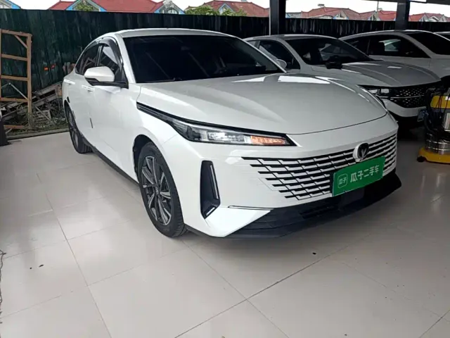 Changan Lamore — Фото автомобиля 3