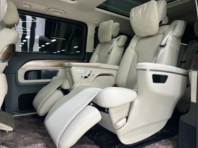 Mercedes-Benz V-Class — Фото автомобиля 9