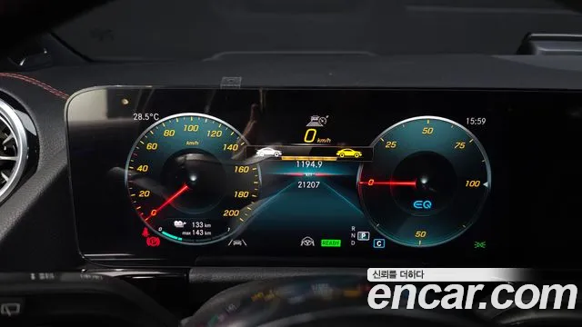 Mercedes-Benz EQA — Фото автомобиля 8