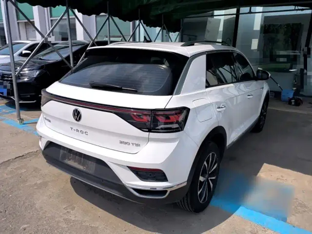 Volkswagen T-Roc — Фото автомобиля 6