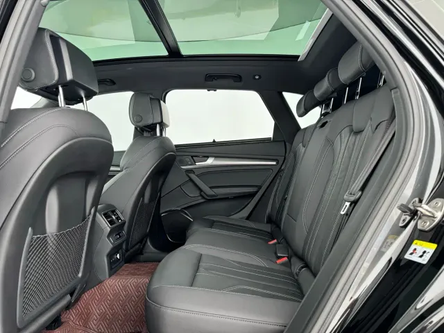 Audi Q5L — Фото автомобиля 10