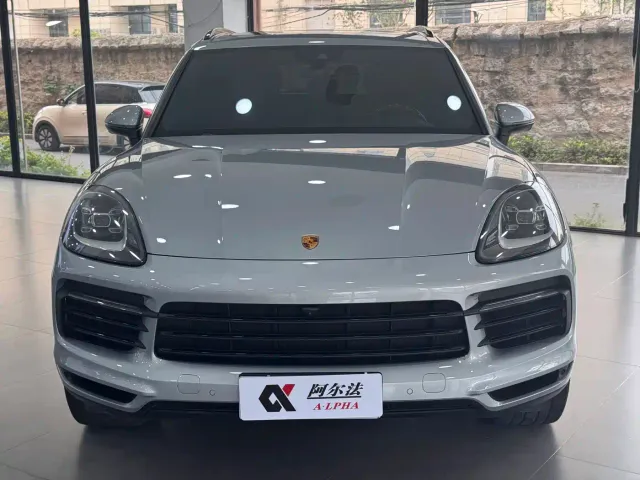 Porsche Cayenne — Фото автомобиля 2