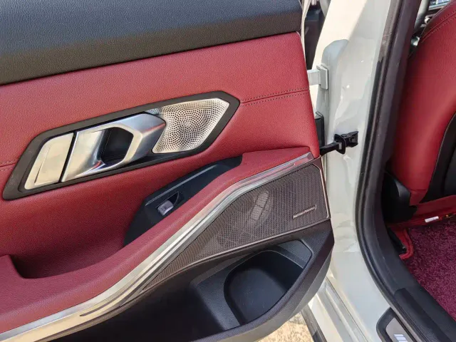 BMW 3 Series — Фото автомобиля 9