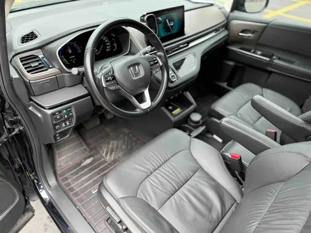 Honda Odyssey — Фото автомобиля 11