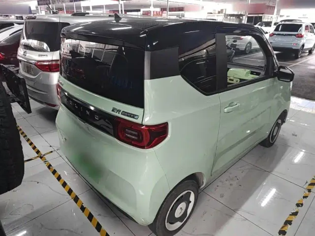 Wuling Hongguang Mini EV — Фото автомобиля 6