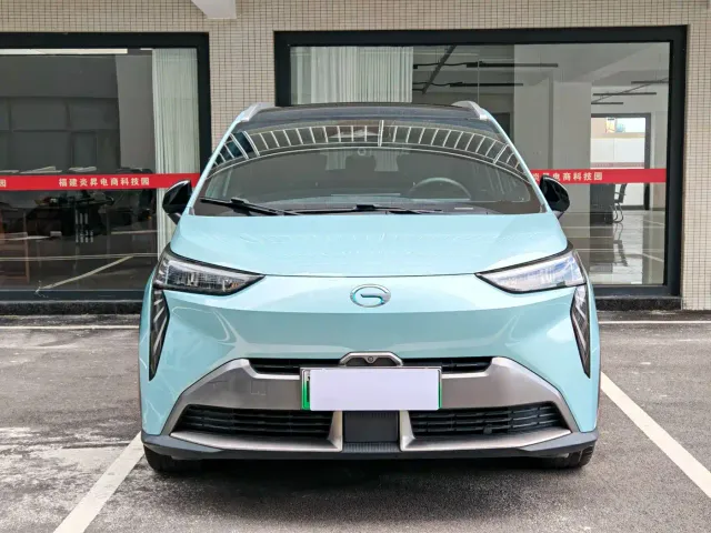 GAC Aion Y — Фото автомобиля 2
