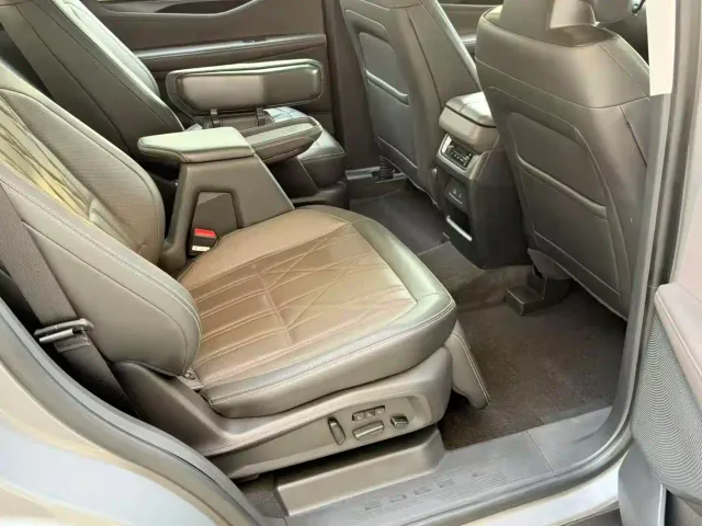 Ford Edge — Фото автомобиля 11