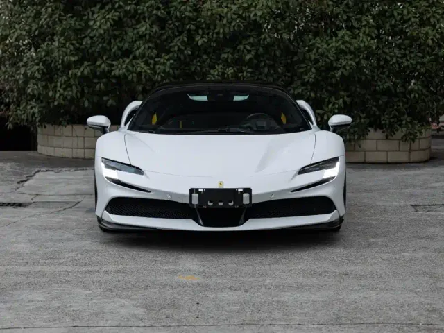 Ferrari SF90 — Фото автомобиля 2