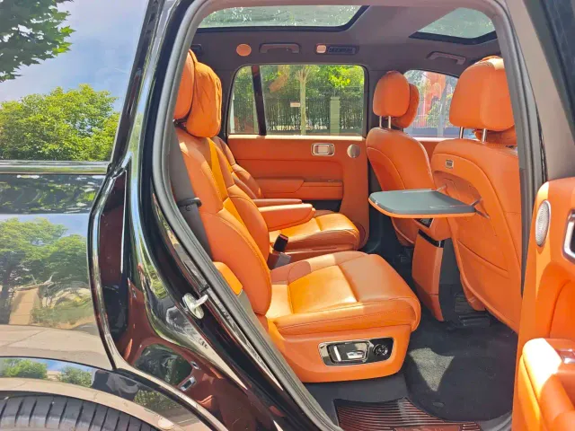 Li Auto L8 — Фото автомобиля 7