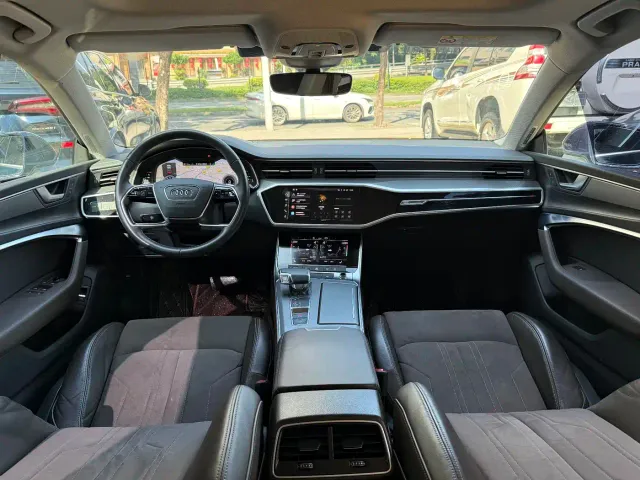 Audi A7L — Фото автомобиля 16