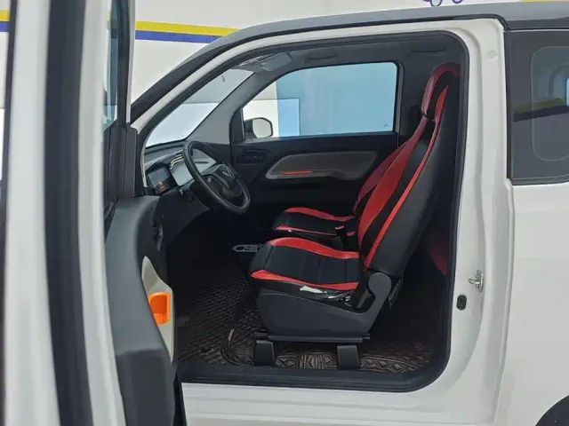 Wuling Hongguang Mini EV — Фото автомобиля 9
