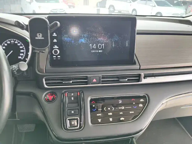Honda Odyssey — Фото автомобиля 12