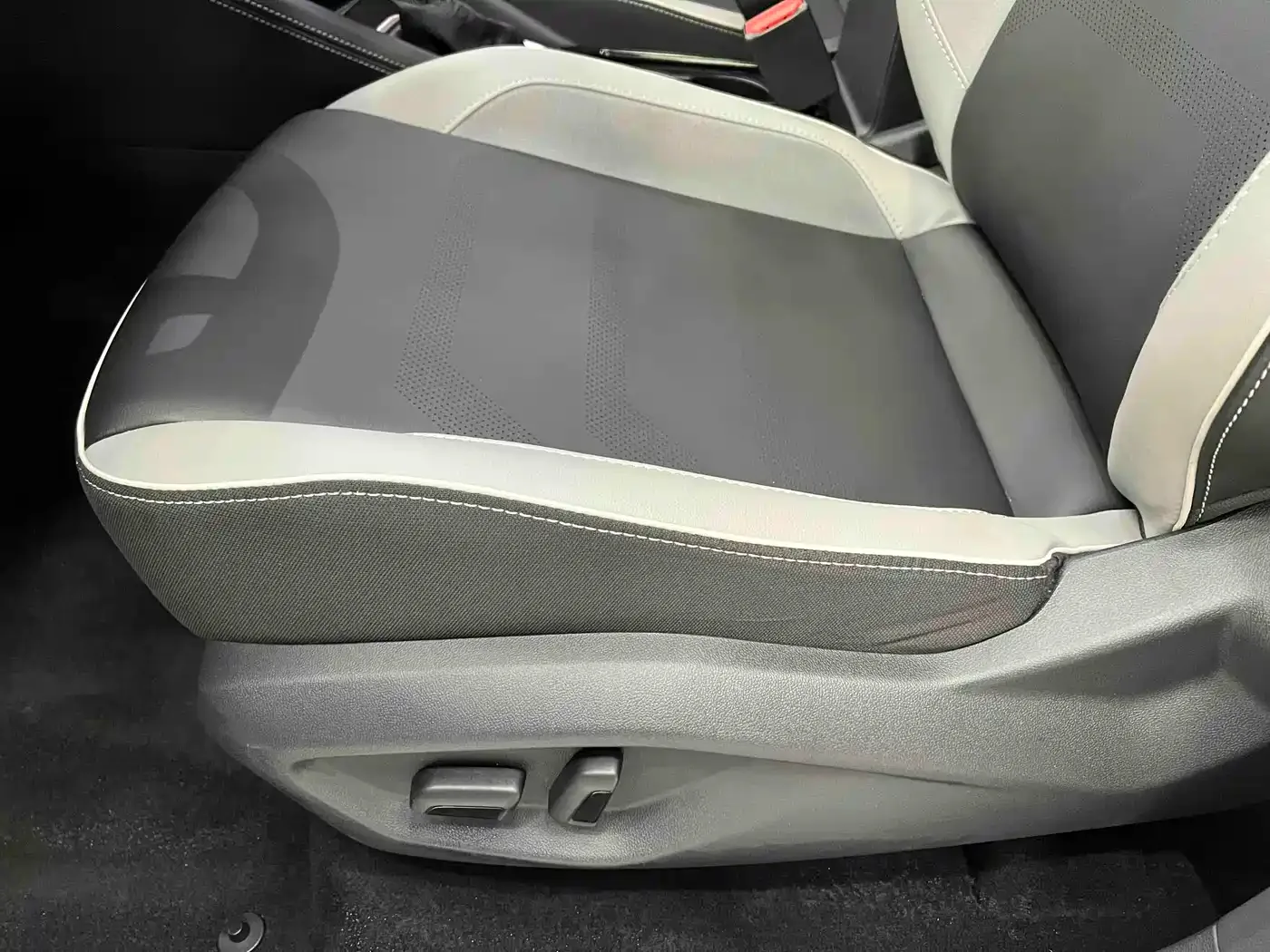 Jetta Jetta VS7 2022 280TSI Automatic Highlight Glory Edition — Фото автомобиля 14