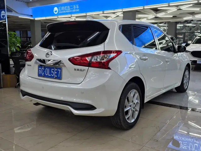 Nissan Tiida — Фото автомобиля 4