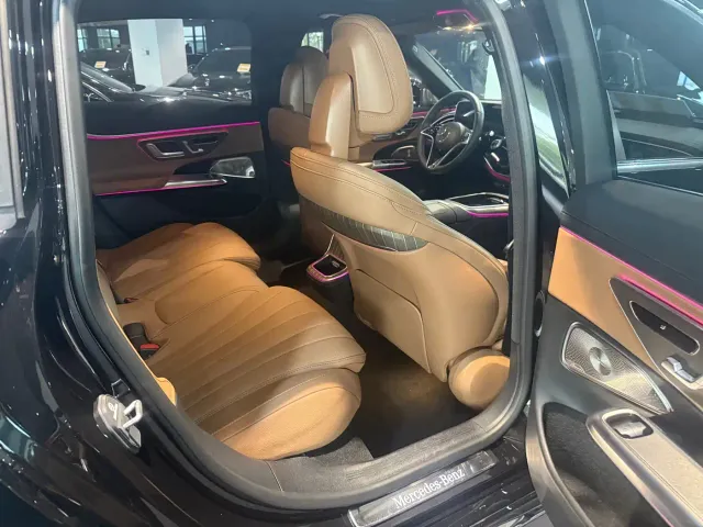 Mercedes-Benz E-Class — Фото автомобиля 5