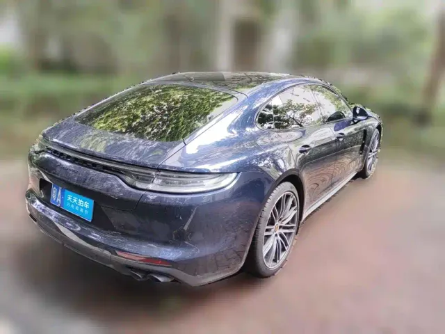 Porsche Panamera — Фото автомобиля 2