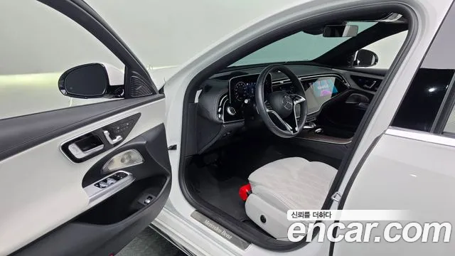 Mercedes-Benz E-Class — Фото автомобиля 7