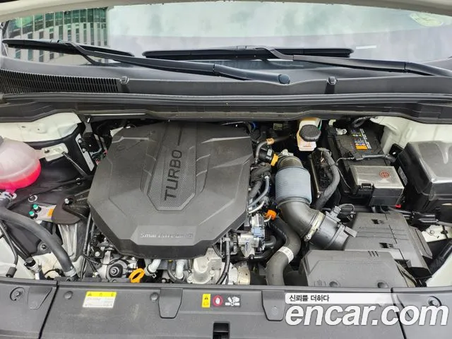 Kia Carnival Generation 4 — Фото автомобиля 13