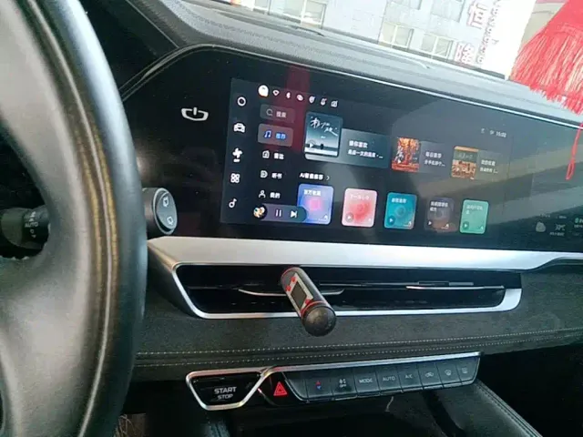 Geely Xingyue L — Фото автомобиля 12