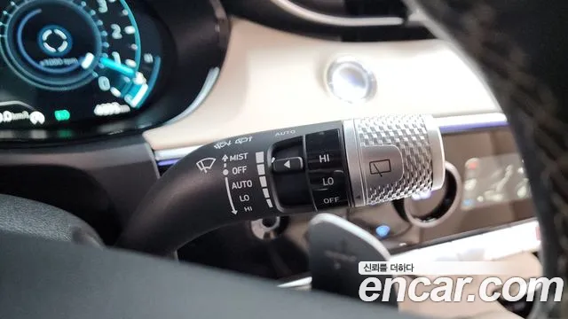 Genesis GV70 2.5T Бензин AWD — Фото автомобиля 28