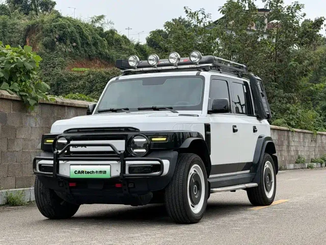 Фотография автомобиля — iCAR V23