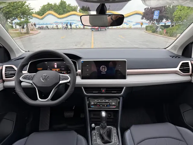 Volkswagen Tharu — Фото автомобиля 14