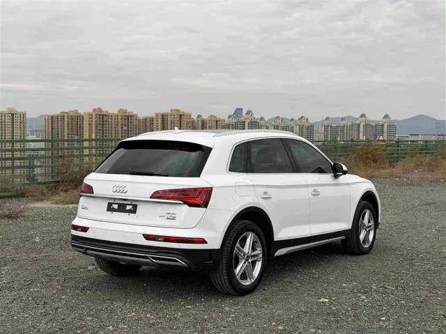 Audi Q5L — Фото автомобиля 4