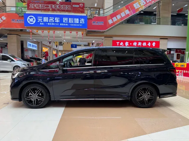 Honda Odyssey — Фото автомобиля 5