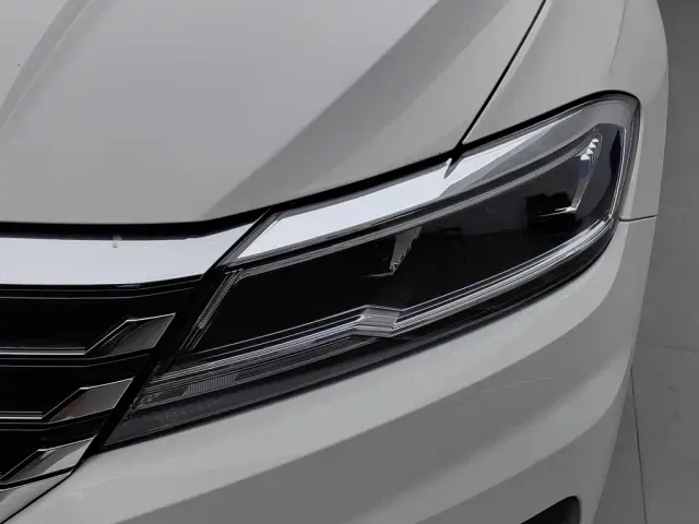 Volkswagen Lavida — Фото автомобиля 7
