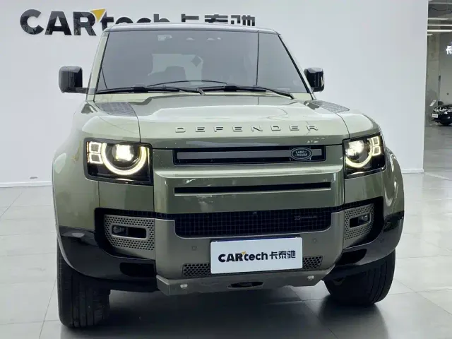 Land Rover Defender — Фото автомобиля 8