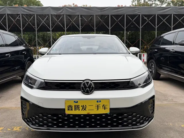 Volkswagen Lavida — Фото автомобиля 2
