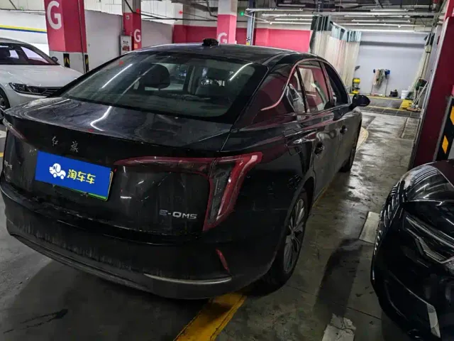 Hongqi E-QM5 — Фото автомобиля 3