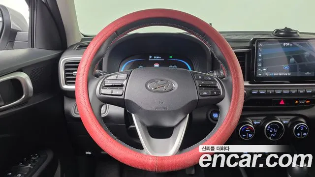 Hyundai Venue — Фото автомобиля 13