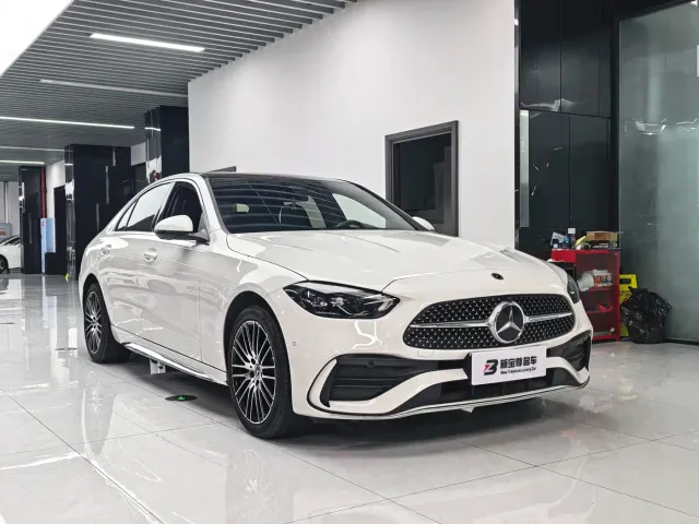 Mercedes-Benz C-Class — Фото автомобиля 3