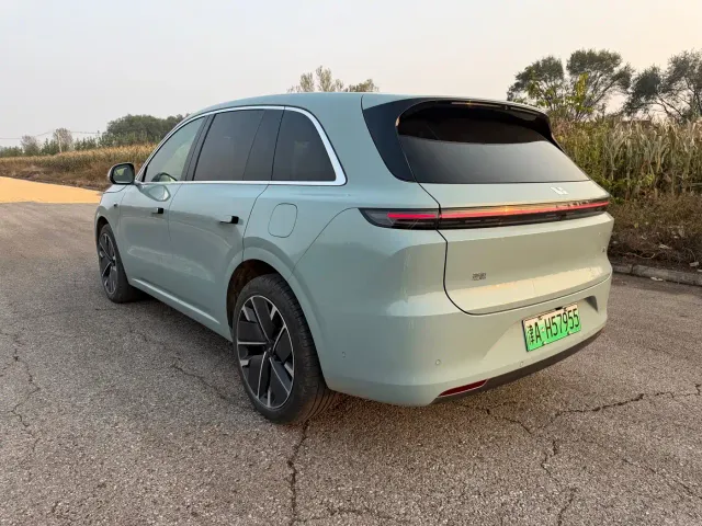 Li Auto L6 — Фото автомобиля 3