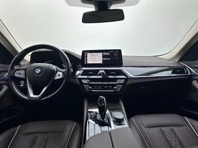 BMW 5 Series — Фото автомобиля 7