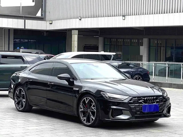 Audi A7L — Фото автомобиля 2